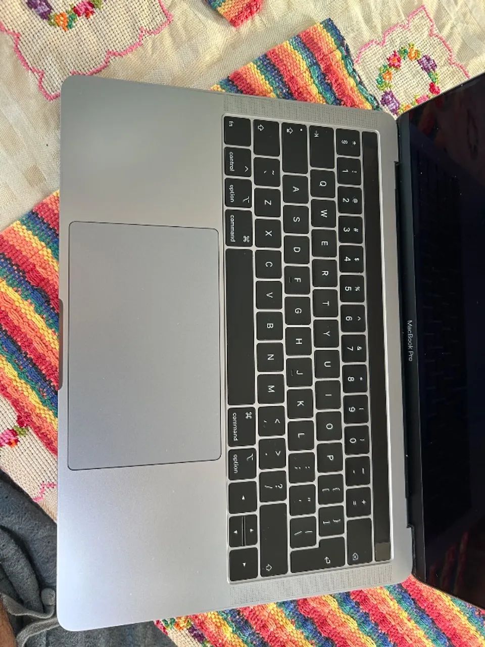 MacBook Pro 13 2019 i5 16GB 256GB Touch Bar - Ótimo estado