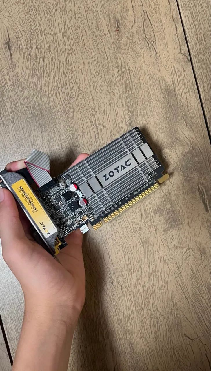 Placa de Vídeo GeForce 210 - Foto 2