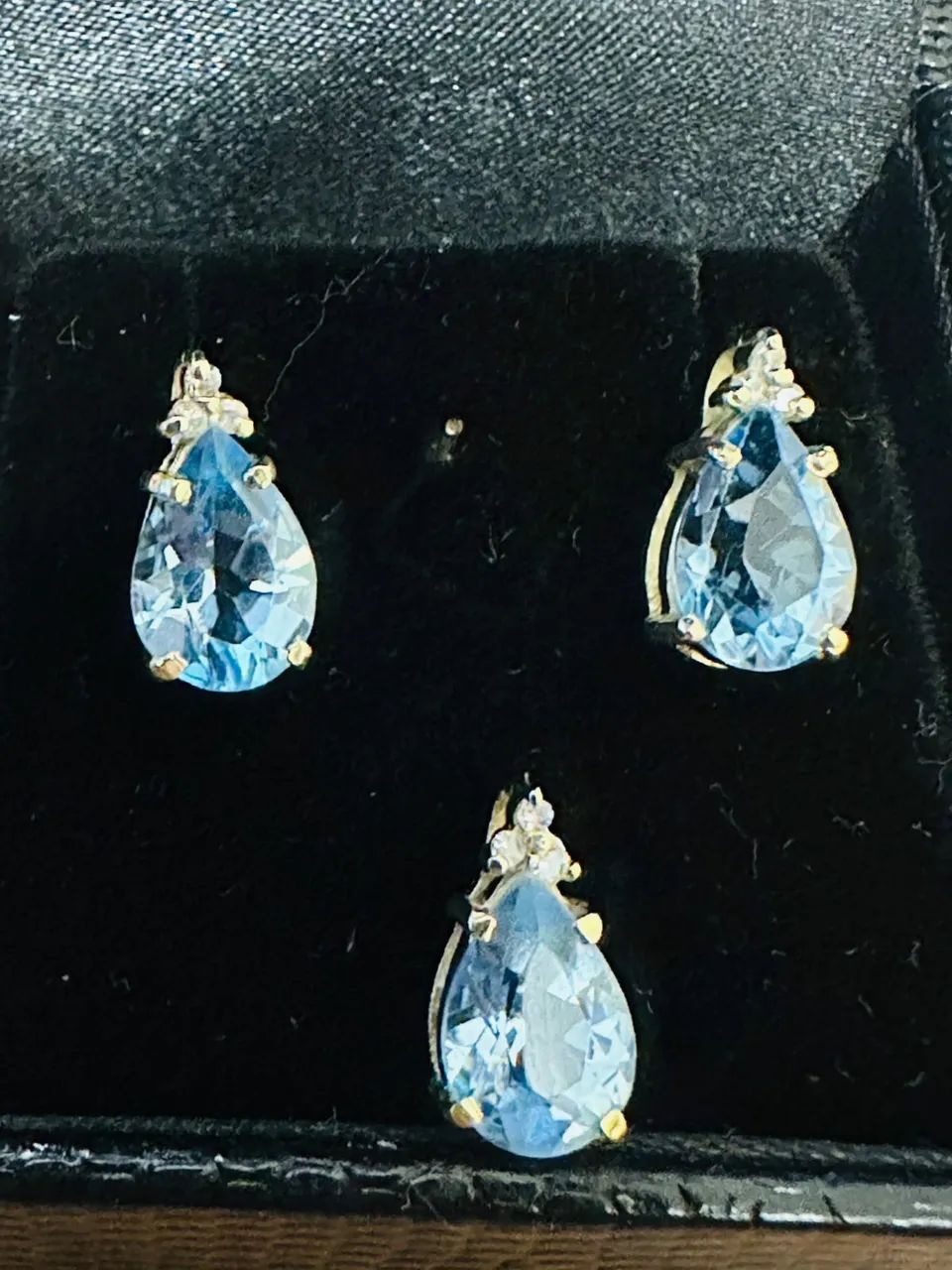 CONJUNTO EM OURO 18K COM ÁGUA-MARINHA E BRILHANTES - 4,0 g - Foto 2