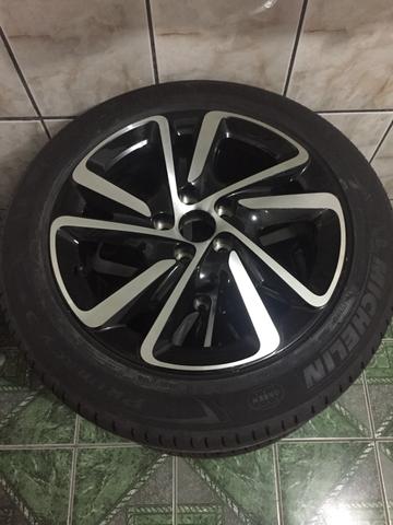 Jogo de rodas 17 5 furos da Nova C4 Picasso ! Bem novas!!!