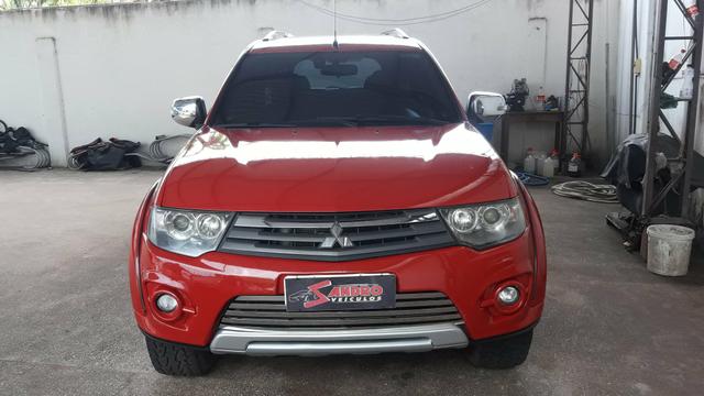 PAJERO DAKAR HPE 3.2 2012/2012 4X4 DIESEL AUT. 7lug.