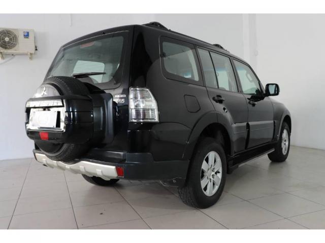 Mitsubishi Pajero GLS Full 3.8 V6 250cv 5p Aut. - Foto 4