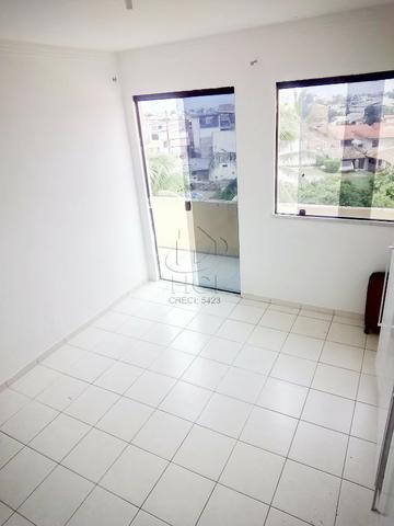 Apartamento Amplo, Financiável, 2/4 (1 Suíte), Condomínio, Garagem; Itapuã-HP022 - Foto 5