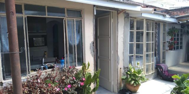 Terreno com 3 casas na Fazendinha em ótimo local 379.000 - Aceita carta e carro - Foto 4