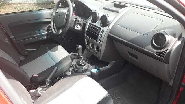 Fiesta flex( aceito trocas menor valor ) Bom pra Uber - Foto 6