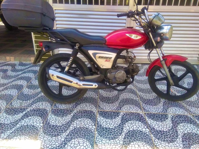 CINQUENTINHA COM PARTIDA ELÉTRICA FREIO A DISCO E BAÚ/ PARCELO NO CARTÃO