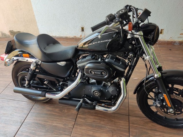 HARLEY DAVIDSON 883 R