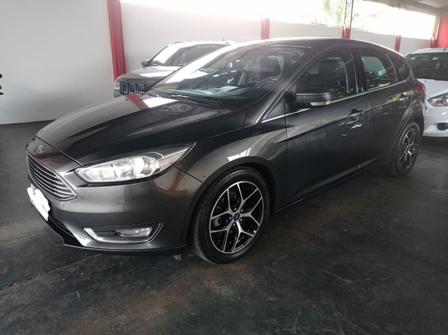 FORD FOCUS TITANIUN