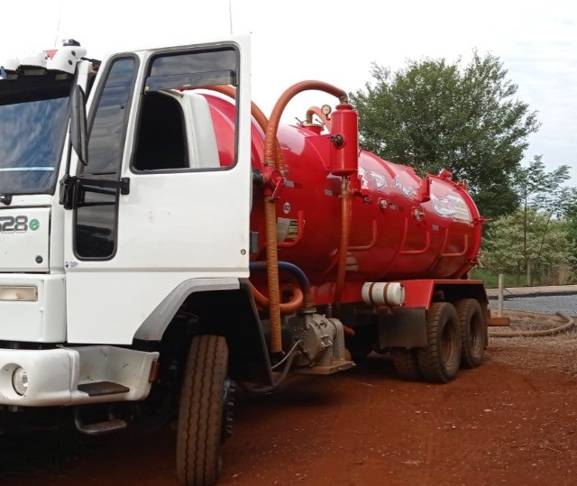 CARGO 2628 COM TANQUE ESTERCO