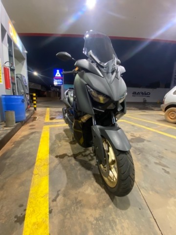 YAMAHA XMAX 250CC PRETA