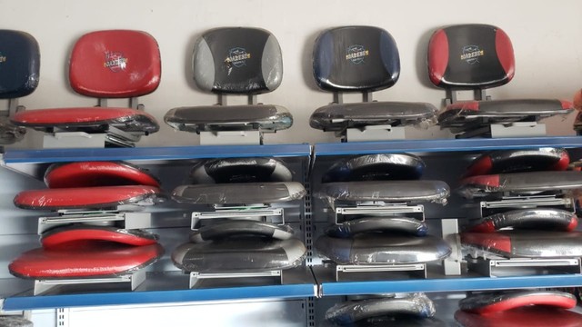 Cadeirinha para Barco personalizada com duas cores - Foto 3