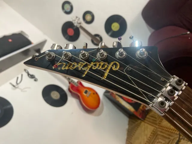 Troco celular por guitarra  +258 anúncios na OLX Brasil