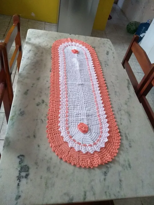 Caminho de mesa de crochê