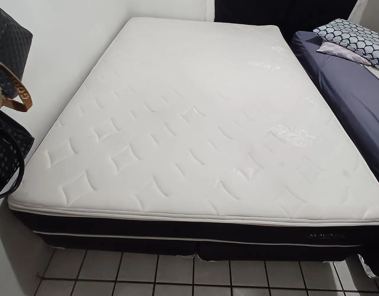 Colchao Box Queen Nova Nunca Usada