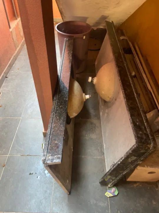 2 Pias pra banheiro de granito