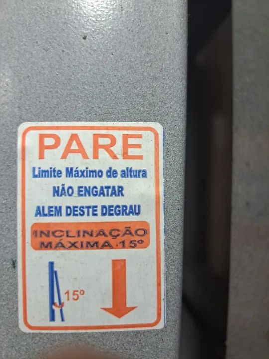 2 escadas galvanizadas com pintura eletrostática extensiva 10X2  - Foto 5