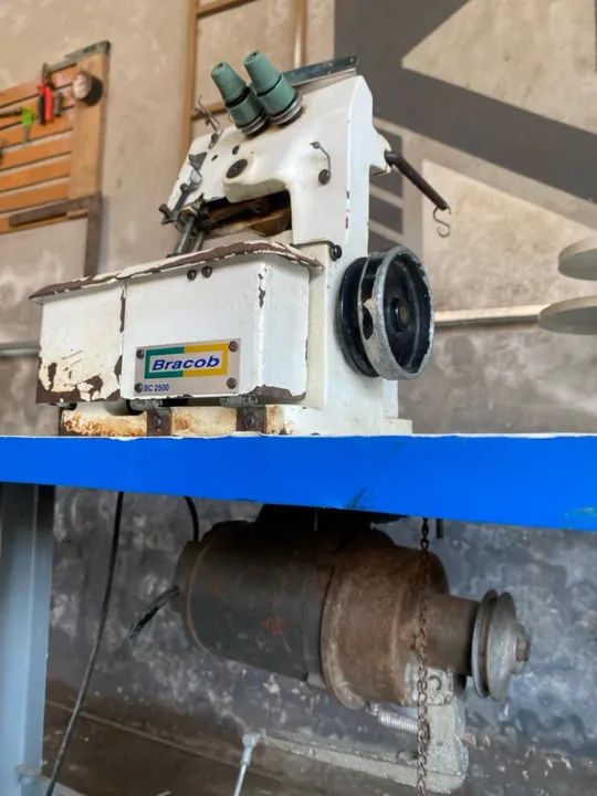 Máquina de costura galoneira bracob com motor  - Foto 4