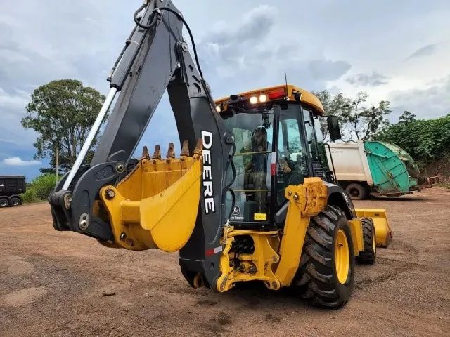 Retroescavadeira John Deere 310L - Foto 6