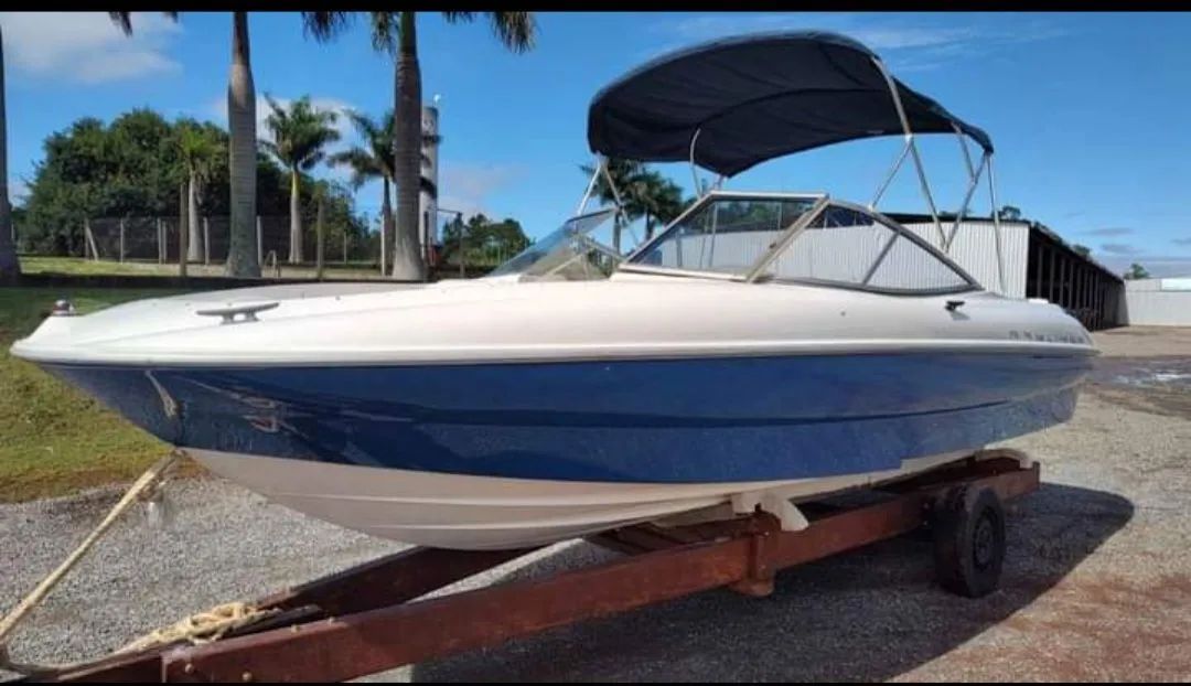 Lancha Bayliner - 9 lugares - Foto 12