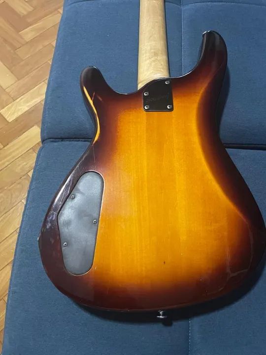 Baixo Strinberg com captadores EMG - Foto 4