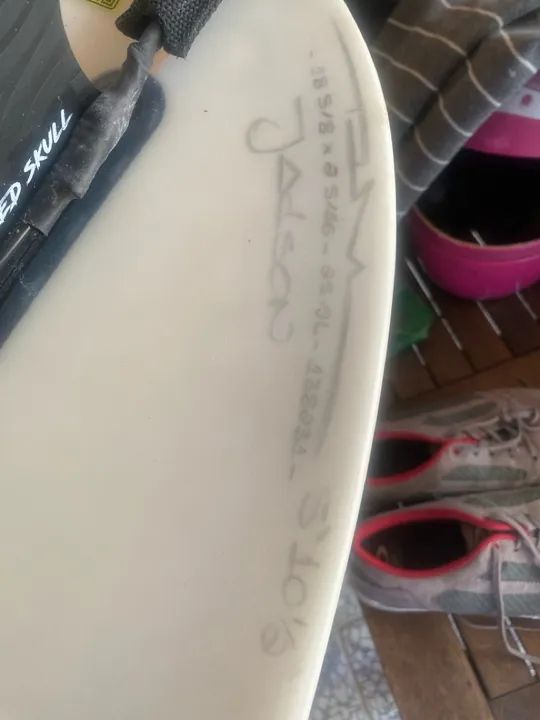 Prancha de surf 5?10 profissional , troco em microondas de boa qualidade