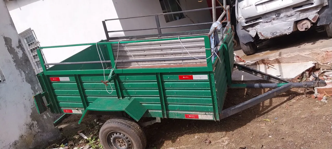 Carroça para carga com estrutura reforçada