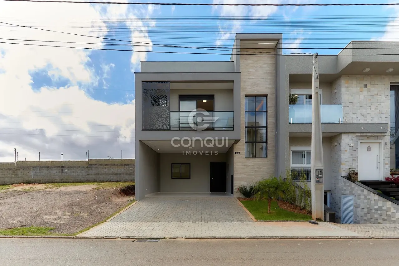 Sobrado novo à venda no Residencial Foggiatto | 3 quartos | 1 suíte | 4 vagas de garagem