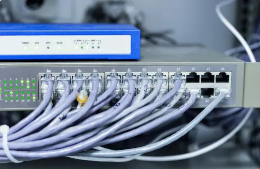 Rede de Internet - Sistemas de rede Empresas e Residencia. - Foto 3