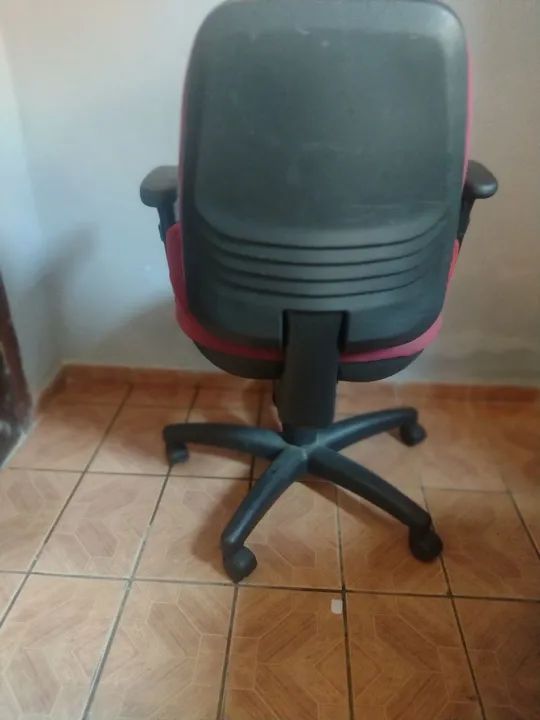 Gadeira de escritório com almofada  - Foto 3