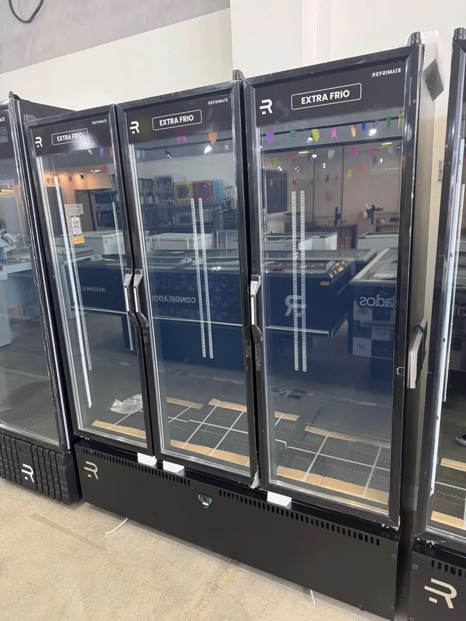 Geladeira para bebidas e carnes 3 portas para comércio