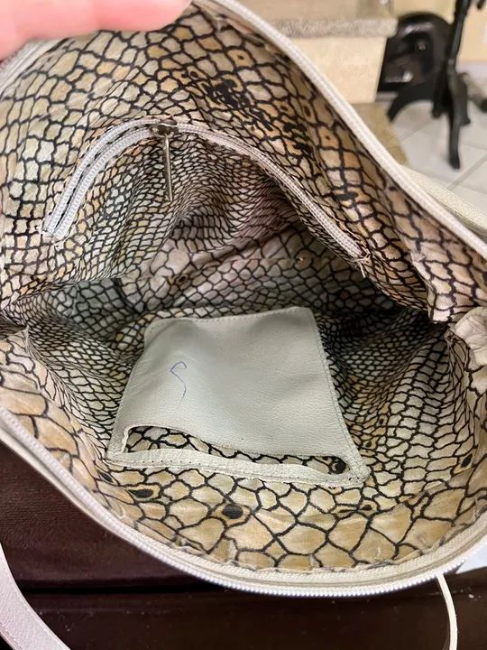 Bolsa Galvani feminina tiracolo em couro legítimo cinza  - Foto 2