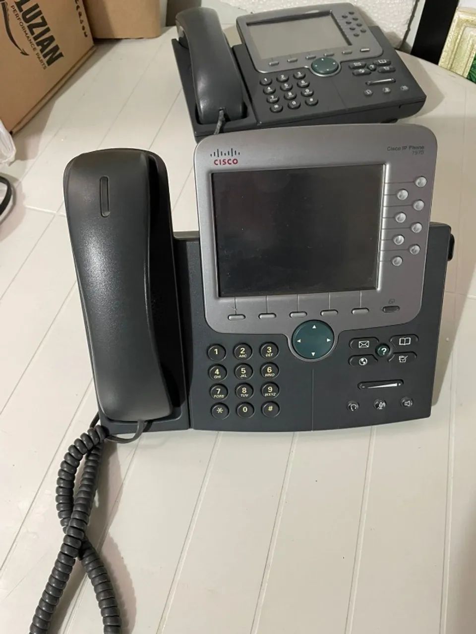 Telefone IP Cisco CP 7970G com visor colorido e tela sensível ao toque
