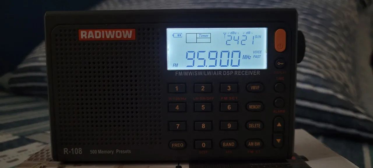 Radiwow R-108 (Raro)/Ñ Xhdata, Tecsun, Sony, Degen, Sangean, Grundig, Motobrás, Motorádio