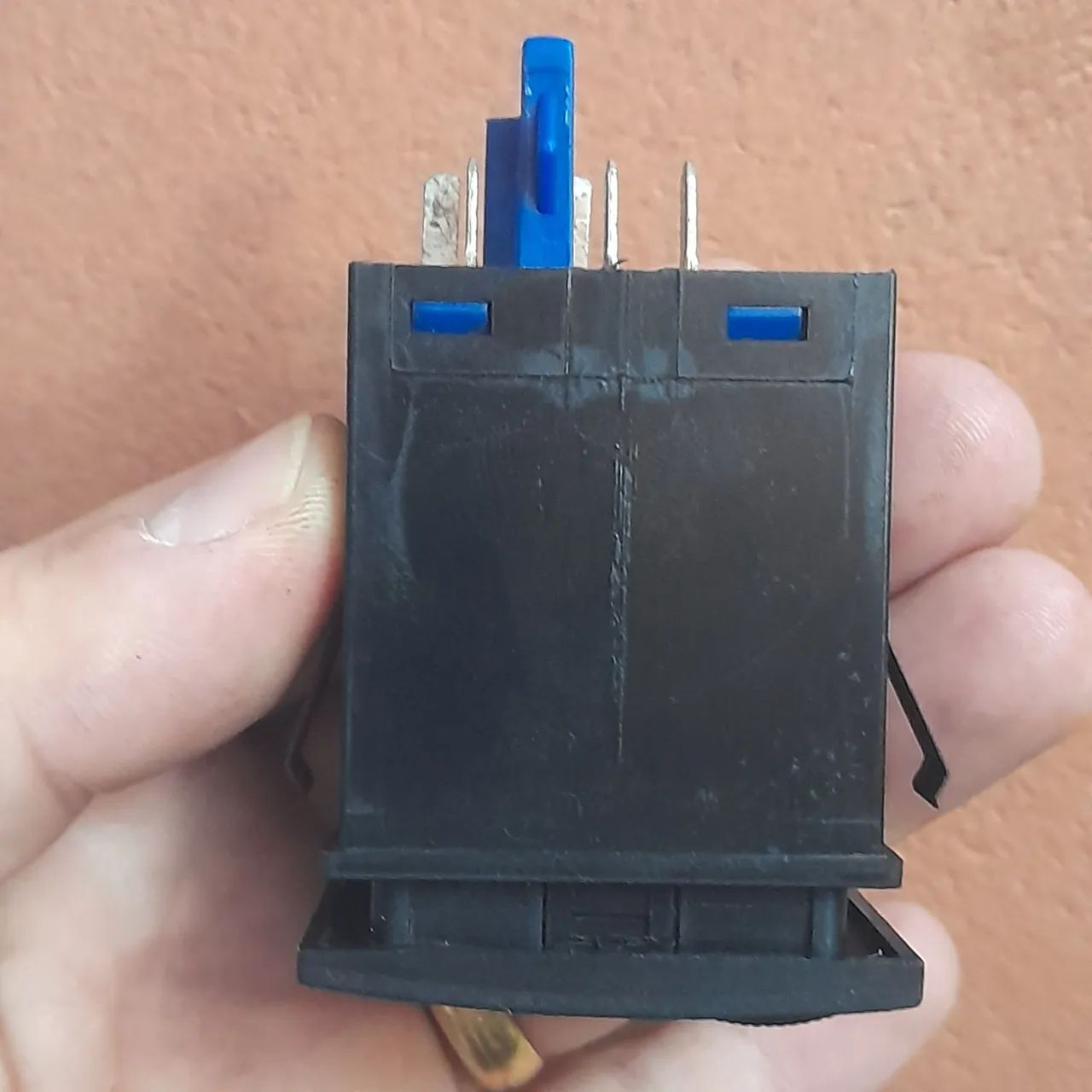 Botão Acionamento luz da caçamba saveiro G3 G4 original - Foto 6