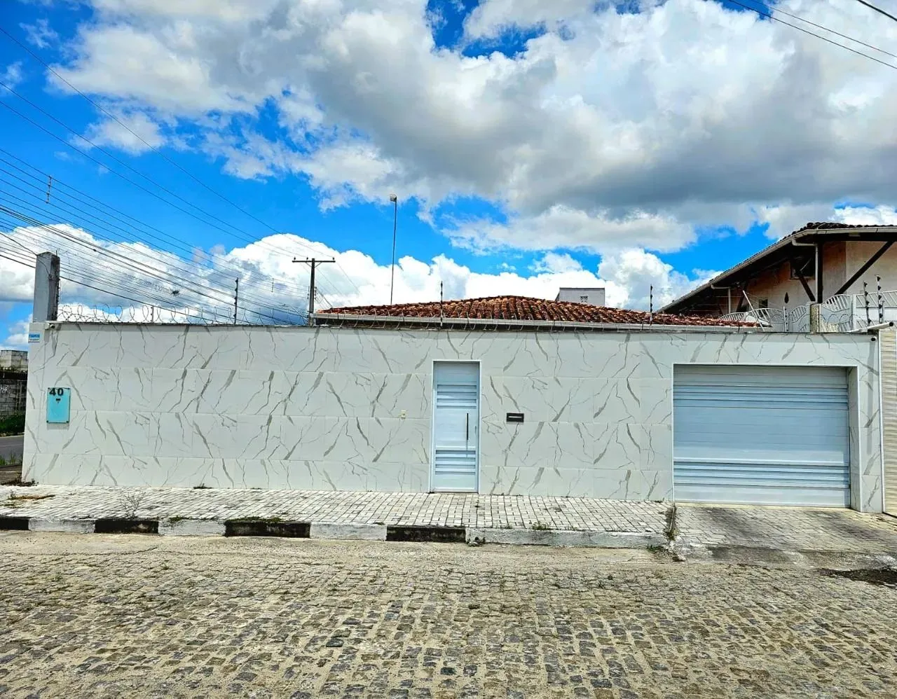ALUGO E VENDO EXCELENTE CASA NO SIM