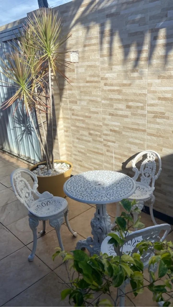 Conjunto Bistrô Clássico em Ferro Fundido Maciço - Estilo Europeu.