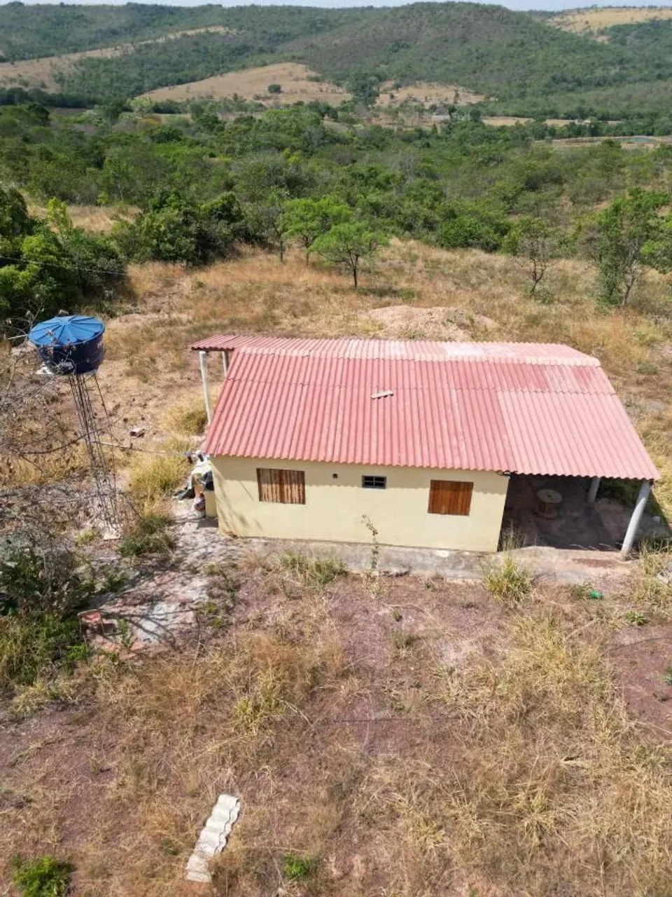 Chácara à Venda, entorno de Brasilia, 20.000m2, Casa 2 Quartos(1S)