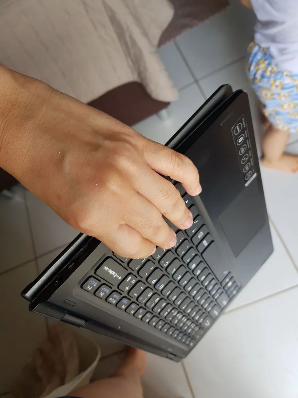 Notebook 2 em 1 - Tela Touch - Conversível (vira tablet) - Foto 5