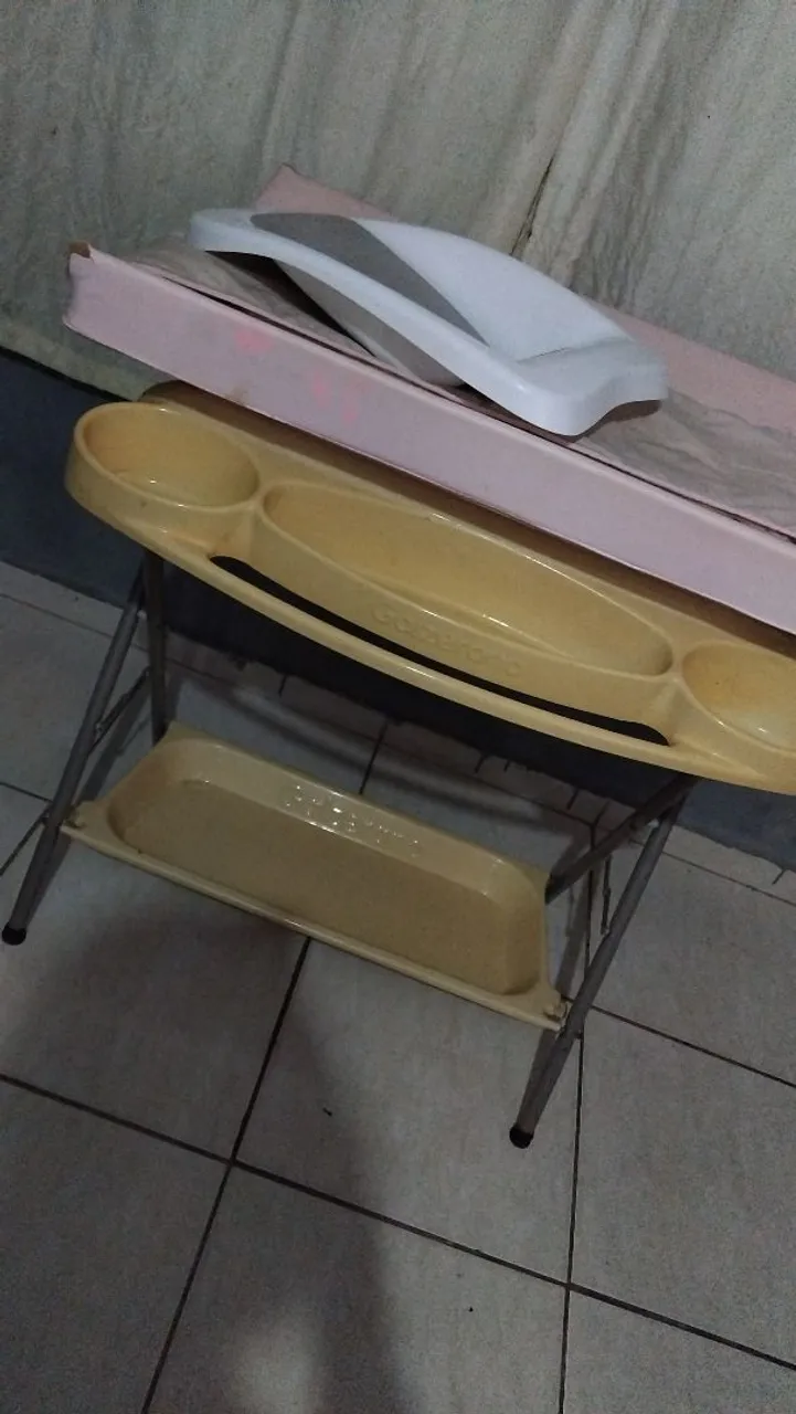 Trocador de Bebê com Bandeja e Suporte