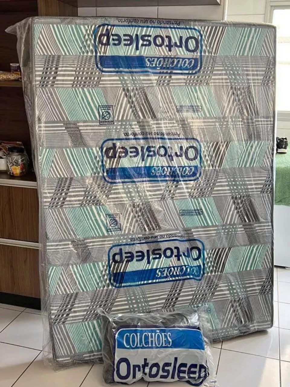Colchão casal d 20 grátis travesseiro