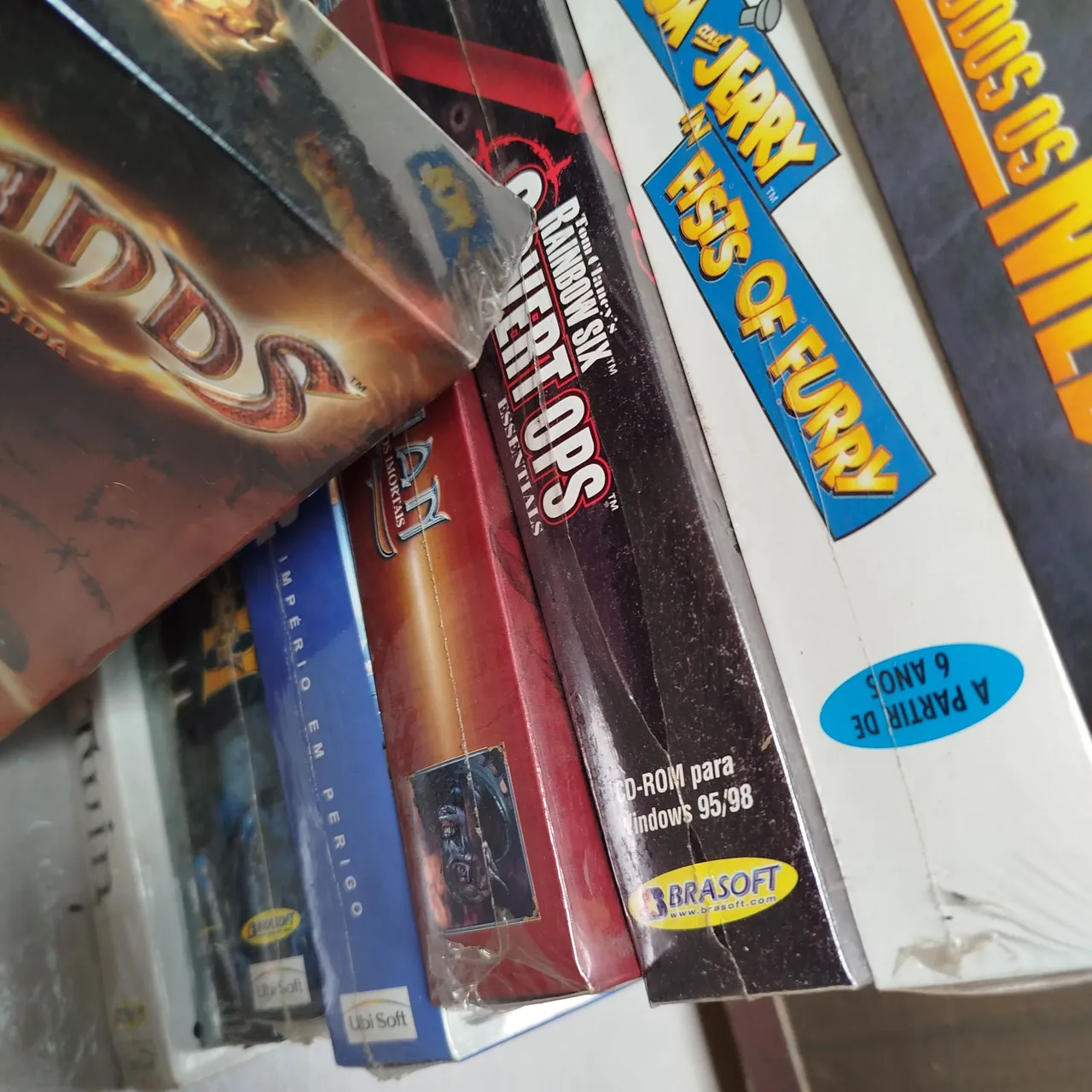 Lote com jogos de PC