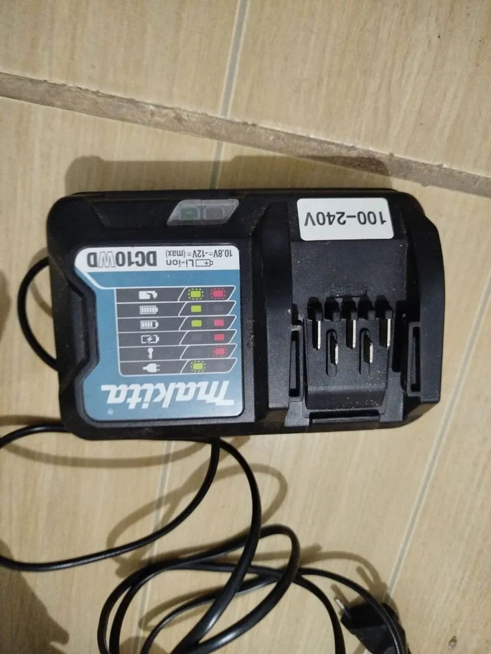 Roçadeira Elétrica Makita - Sem fio - Usada - Foto 3
