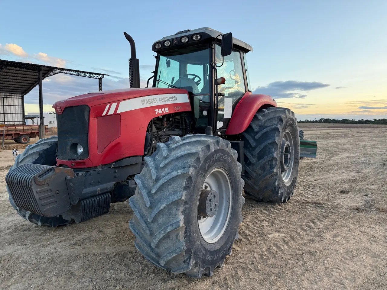 Trator Massey Ferguson 7415