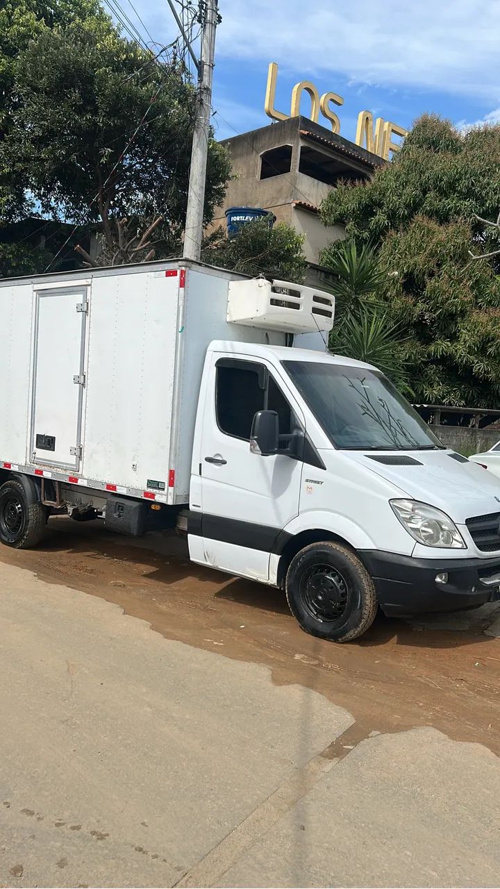 Sprinter 415 ano 25/16 com baú isotérmico  - Foto 5