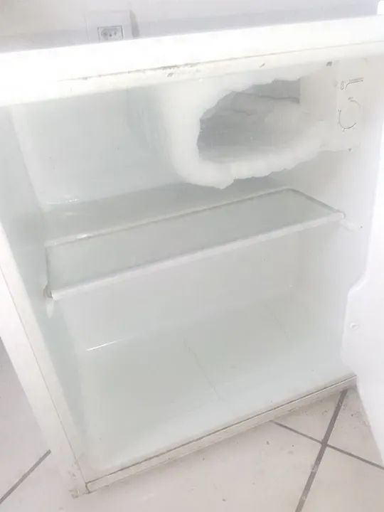 Geladeira Midea 45 Litros 127 V - Foto 6