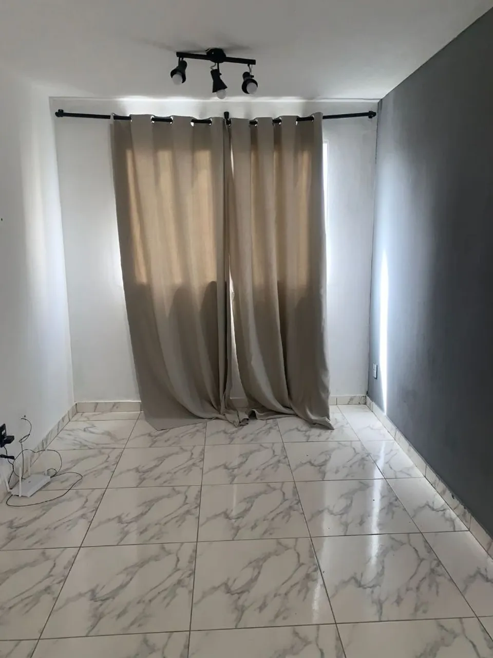 Vendo apartamento com 02 quartos