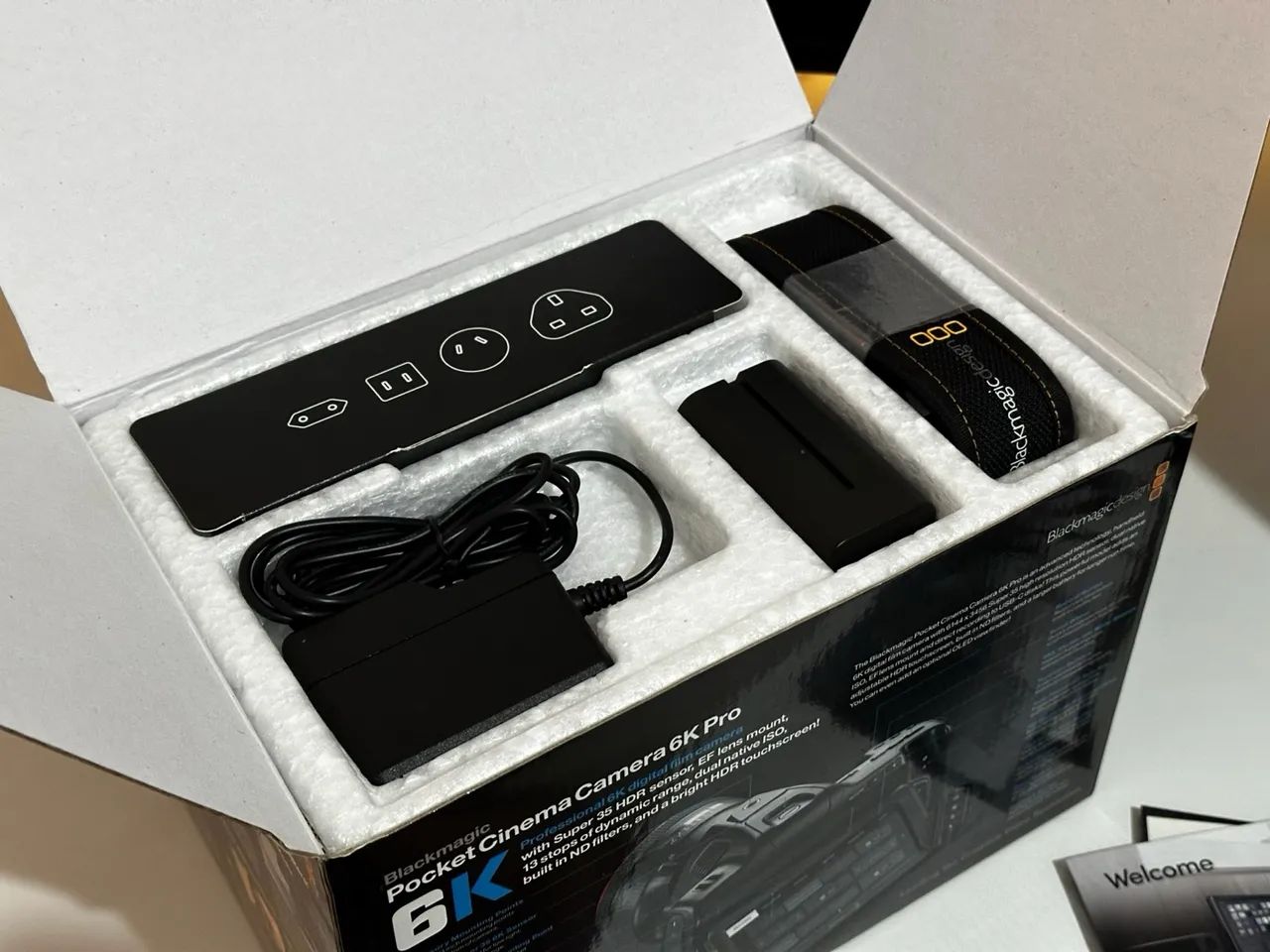 Blackmagic Pocket Cinema Camera 6K - Usado - Foto 2