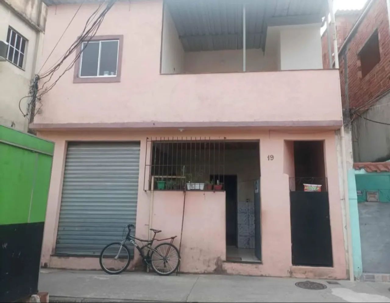Vende-se casa 