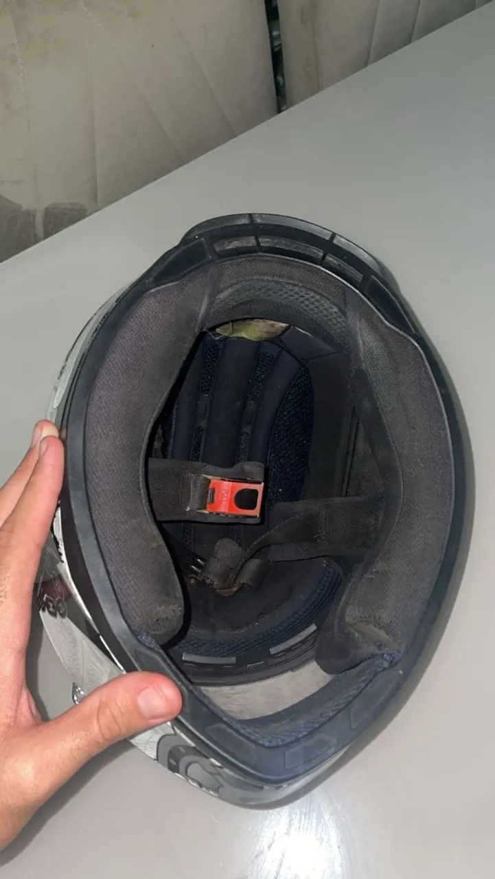 Capacete de proteção para esportes radicais