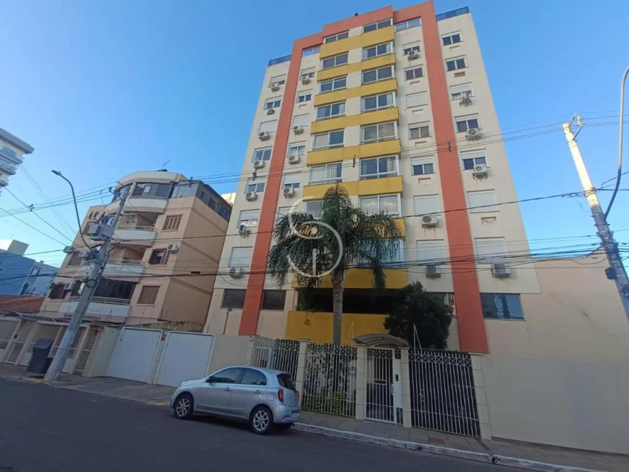 Apartamento para alugar no Centro com 201m² e 4 dormitórios/quartos disponíveis.